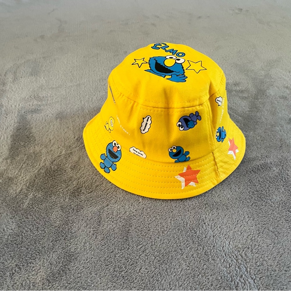 New with out Tags
Yellow Elmo Bucket Hat Sun Hat UV Beach Hat